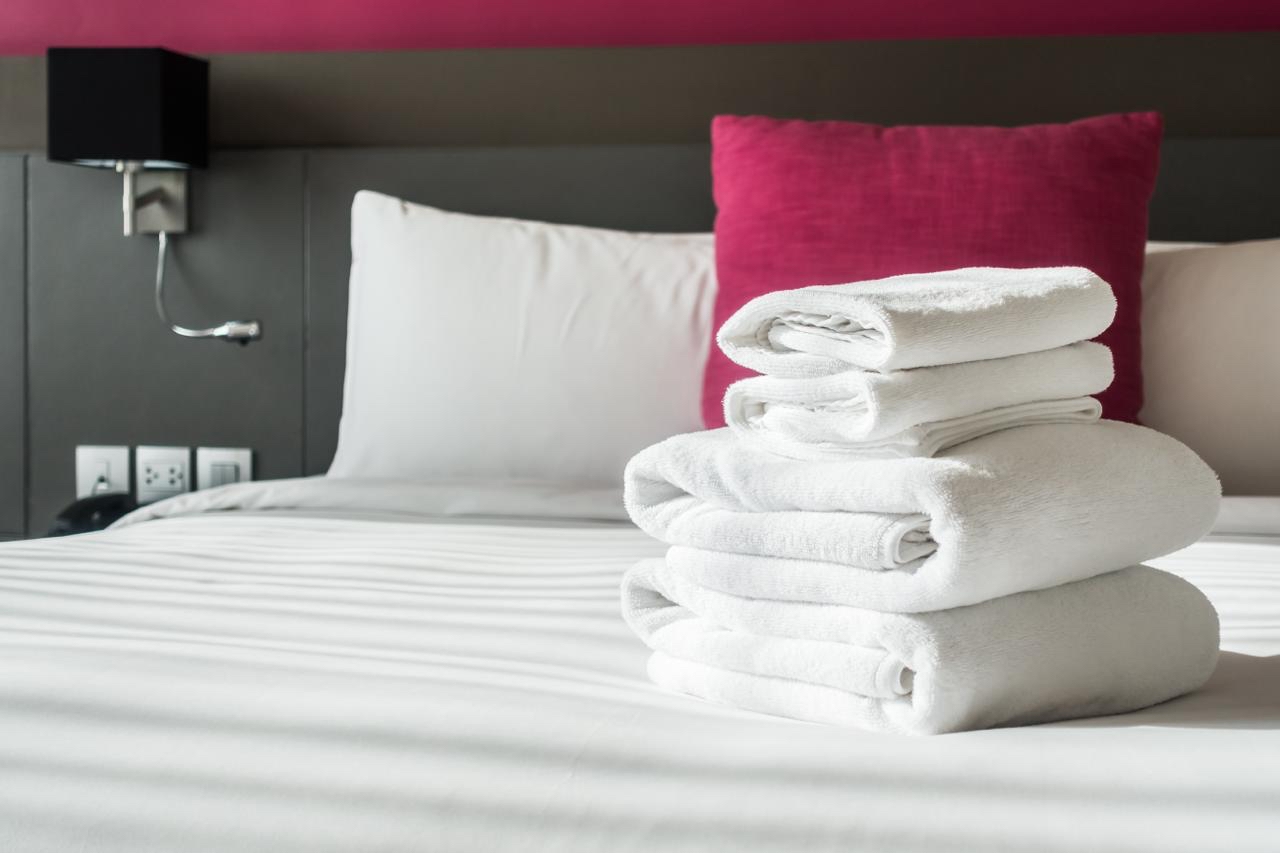 Hotel bedlinen cleaning